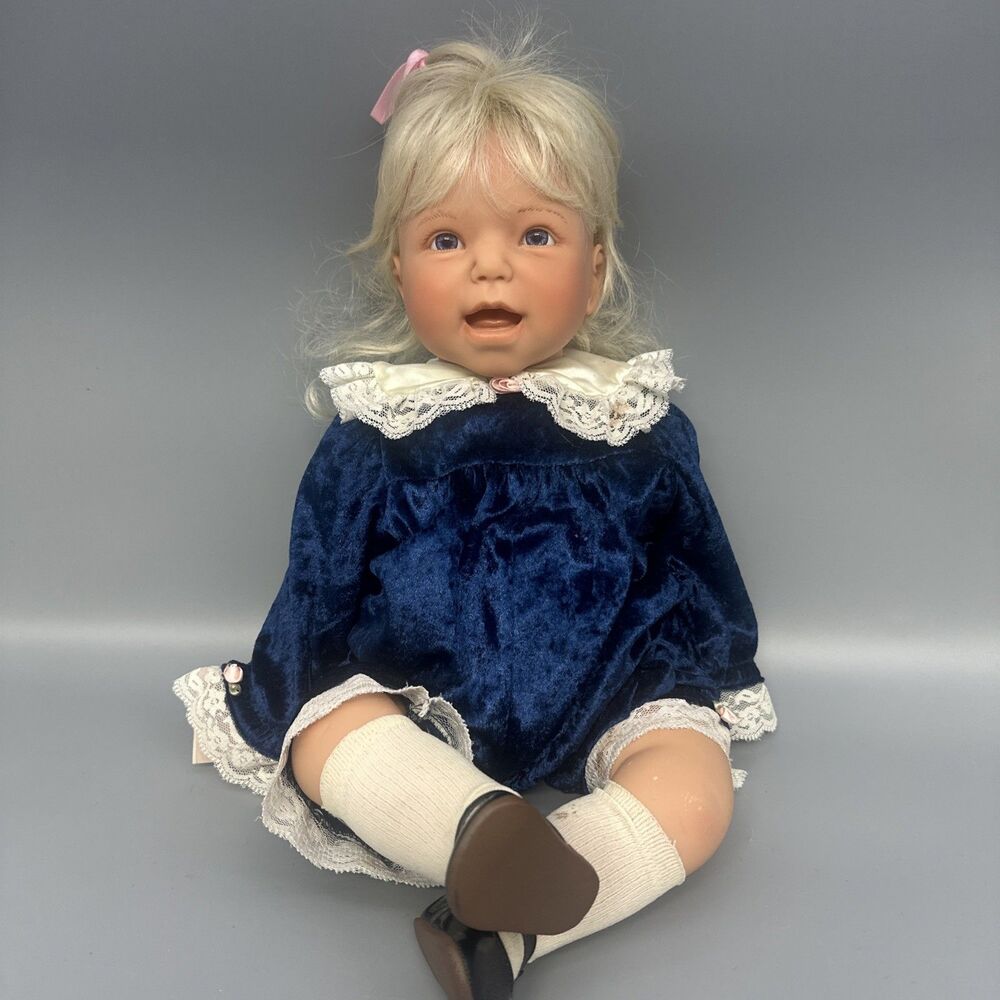 Lee Middleton Doll Signed by Reva Schick 1997 Girl Blonde Blue Eyes NWT 174/2500